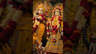 Radha Krishna Bhakti Songs l Suno Krishna Pyaare Swati Mishra Song l Krishna Bhajans In Temple Vlogs [upl. by Dent]