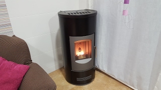 Chimenea de pellet canalizable Piazzetta P158T 86kw  Vidacalorcom Murcia [upl. by Eve311]