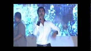 Simbu Performs LIVE  quot Pondatti quot Song From OSTHE [upl. by Fey]