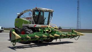 Krone® EasyCollect 7500 10row turning on a Claas® 900 [upl. by Neetsyrk122]