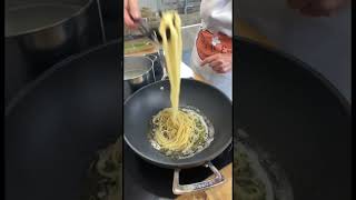 Spaghetti al LIMONE in 10 minuti facilissimi shorts spaghetti limone [upl. by Jamnis105]