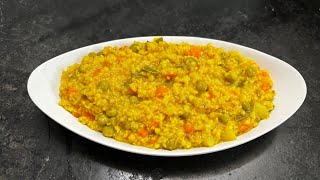 झटपट बनवा पौष्टिक दलिया खिचडी daliya khichdiweight loss recipessatarkarmadhuri8009 [upl. by Basset764]