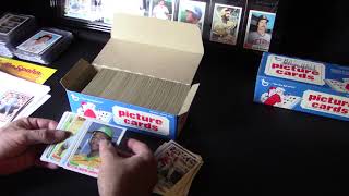 1982 Topps Baseball Vending Box break x2  Nice Hits 1 [upl. by Atilal503]