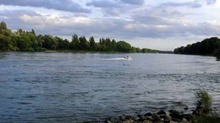 Spaß mit dem Motorboot 72kmh auf dem Rhein beim Otterstädter Altrhein [upl. by Hamlen315]