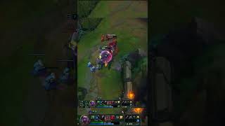 Outplaying Top dive as Warwick shorts [upl. by Aicirtan]