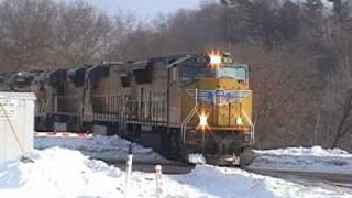 Lady Conductor Climbs Aboard and C408 on the Train [upl. by Aubree]