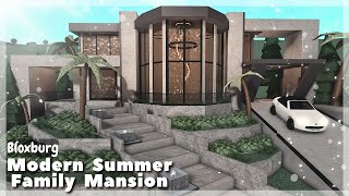 BLOXBURG Modern Summer Family Mansion Speedbuild  Roblox House Build [upl. by Suidaht]