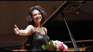 Khatia Buniatishvili  Chopin Piano Concerto no 2 Op 21 DRP amp Ariel Zuckermann Live at 2011 [upl. by Euqinomahs]