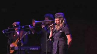 Lucy Woodward quotPlease Baby Please Break Up With Mequot LIve Le Poisson Rouge NYC [upl. by Camp936]