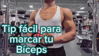 Truco fácil de marcar el bicep rápidamente [upl. by Reilamag437]