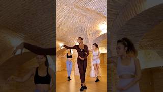 Las mejores clases de estilo femenino para tí SALSERA 🤩 salsacubana dance salseras cubansalsa [upl. by Milt946]