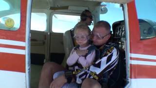 Dad skydiving with 5 years old daughter [upl. by Ravi518]