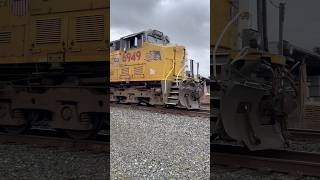 UP 6949 backing into Shedd siding unionpacificrailroad unionpacific [upl. by Brenan]