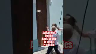 AMLO le arrojan botella de agua  shorts parati viralvideo mexico [upl. by Yarw]