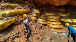 I found the treasure cave in the cliff while I was digging for crystals [upl. by Erastes]