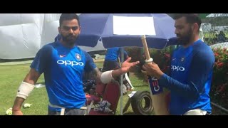 Rohit Sharma amp Virat Kohli teaches how to put grip on bat [upl. by Sidra]