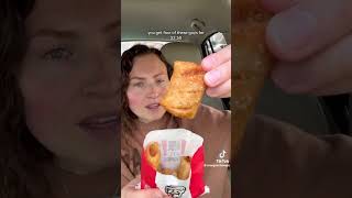 KFC New Apple Pie Poppers Review 🍎 🥧👍🏾 kfc kentuckyfriedchicken applepiepoppers applepie [upl. by Aisetra634]