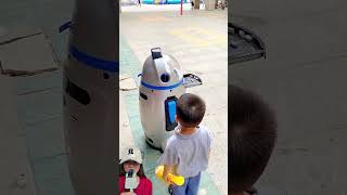 ROBOT BELI MAINAN DATANG ROBOT BAWA PERMEN ⁉️shorts funny dubbing [upl. by Znarf980]