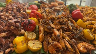 Ang lalaki ng seafood  Simply Daiz seafoodnightbuffet [upl. by Maggio]