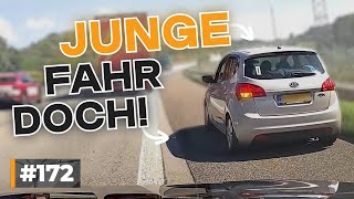 Kind radelt vor Auto PolizeiKarma und Wenden im Tunnel  GERMAN DASHCAM  172 [upl. by Retsevlys]