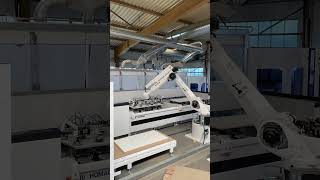 KUKA Roboter an HOMAG Centateq E700 zum Be amp Entladen von Tischplatten [upl. by Releyks]