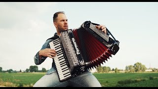 Johnny Verweij  DE CLOWN Gipsy Accordeon Versie  Originele Versie [upl. by Hershell820]