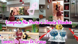 O SEGREDO DE PORTAS E JANELAS DE VIDRO SEM MANCHAS  VLOG  FIZ BOLO E SOBREMESA  GALEGA BARREIROS [upl. by Izzy114]