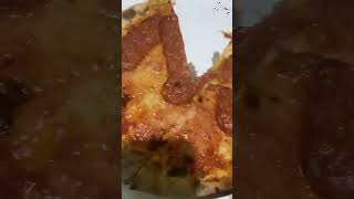 Pizza piccante piccante salame italianpizza viralvideo shortvideo [upl. by Asinla]