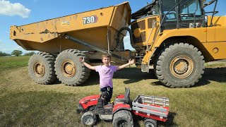 Tractors For KIDS 🚜 GRAVE DIGGER OFF ROAD RECOVERY AT MONSTER JAM GARAGE [upl. by Nerita]