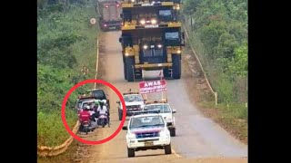 Tidak bisa lewat haul truck masuk ke jalan umum part III [upl. by Recnal]