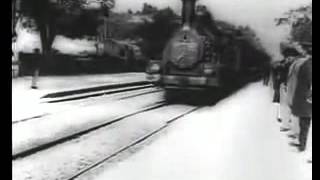 Fratelli Lumière  Larrivo di un treno alla stazione di La Ciotat 1896 [upl. by Hafeetal119]