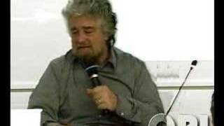 Il Blog di Grillo chiuderà [upl. by Basso]