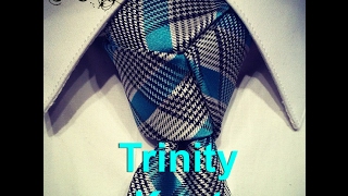 TUTORIAL  How to tie a tie  Trinity Knot  Nodo Cravatta [upl. by Zusman200]