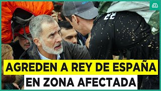 quotA ti no te falta nadaquot Lanzan barro a rey de España en lugar afectado por temporal [upl. by Leonora]