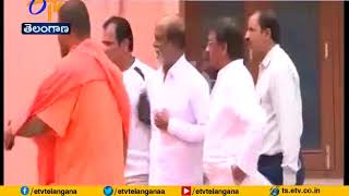 Rajinikanth Meets Holy Men  at Swami Dayanand Ashram  in Rishikesh [upl. by Leifer]