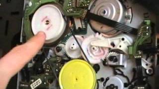 Troubleshooting a Philips vcr  How to remove a stuck cassette [upl. by Einwat448]