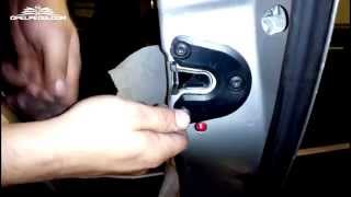 Opel SignumVectra C Tutorial How To Change Door Lock [upl. by Ainolloppa930]