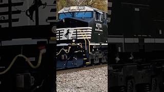 CLEANEST NORFOLK SOUTHERN AC44C6M EVER IN KC railroad norfolksouthern trains [upl. by Fedora]