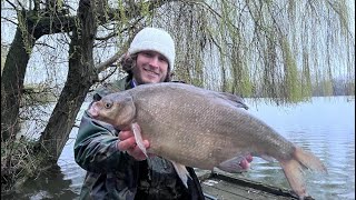 Big bream also saved a carps life clattercote resivoir fishing breamfishing carpfishing [upl. by Sivel]