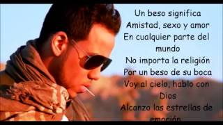 Romeo Santos Solo Por Un Beso Lyrics Letra [upl. by Eceinaj]