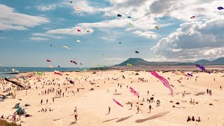 Festival degli Acquiloni a Fuerteventura  Dune di Corralejo [upl. by Lirrehs359]