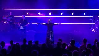 I Get Weak  Belinda Carlisle  Greatest Hits Tour 2022  G Live Guildford 21FEB [upl. by Nyram]