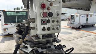 Boeing B777F nose landing gear [upl. by Mohl]