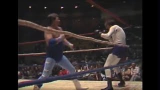 Andy Kaufman amp Jimmy Hart vs Jerry Lawler 1983 Memphis Wrestling [upl. by Arabrab]