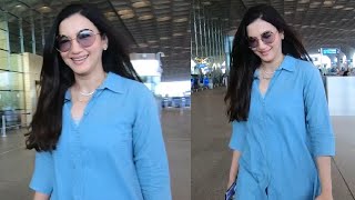 Gauhar Khan Looking Beautiful In Blue At Mumbai Airport [upl. by Tezile229]