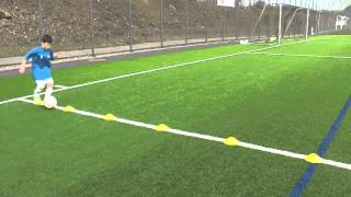 Fussballtraining 6er Reihe Übung 15  Ballkontrolle  Technik [upl. by Nayllij178]