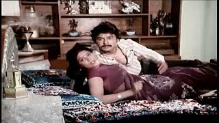 Ambarish wife Jayamala in Bedroom with Ramakrishna  Ambarish Super Acting Kannada Scene [upl. by Phelps752]