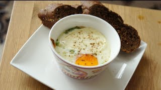 Recept Oeufs en cocotte  een recept van Rachel Khoo [upl. by Harned805]