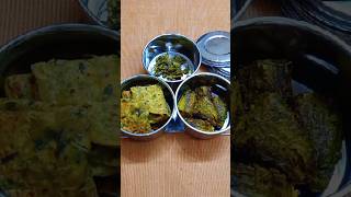 Methi Thepla Recipe Tiffin Box Recipe for Travel  Desi Zayaka shorts [upl. by Kcirddot]