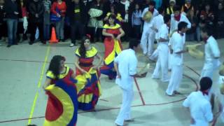 baile cumbia colombiana [upl. by Ffirahs]